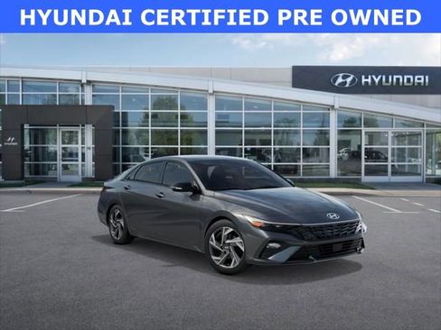 Certified 2025 Hyundai Elantra SEL image 2