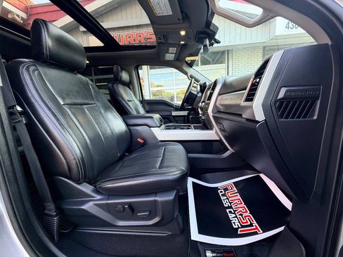 Used 2020 Ford F250 Lariat w/ Tremor Off-Road Package AWD/4WD image 39