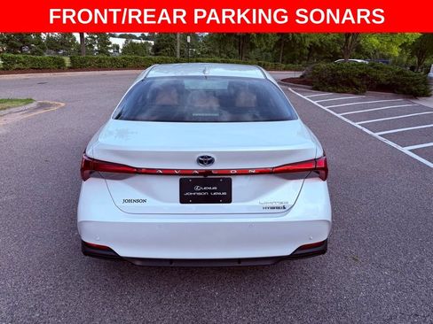 Used 2022 Toyota Avalon Limited w/ Advanced Safety Package FWD image 7