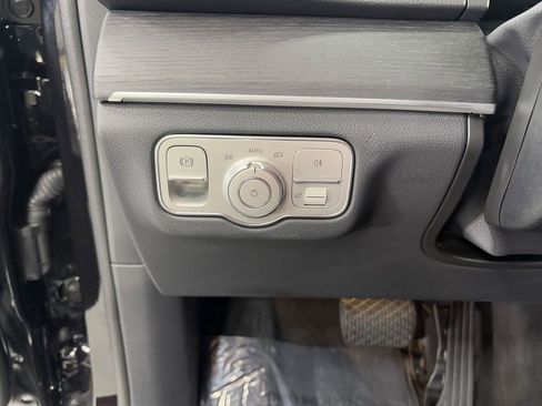 Certified 2025 Mercedes-Benz GLE 450 4MATIC image 10