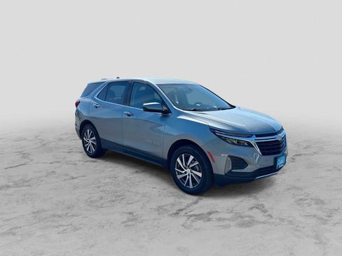Used 2024 Chevrolet Equinox LT AWD/4WD image 1