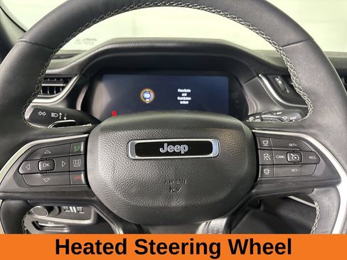 Used 2025 Jeep Grand Cherokee Laredo X w/ Luxury Tech Group I AWD/4WD image 14