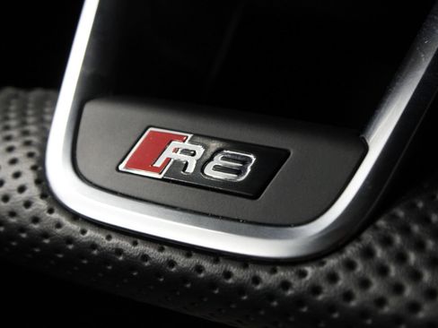 Used 2023 Audi R8 V10 performance RWD image 40