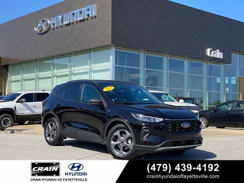 Used 2025 Ford Escape ST-Line FWD image 1