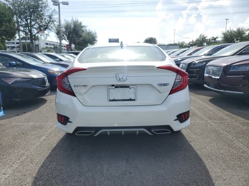 Used 2017 Honda Civic Touring image 5