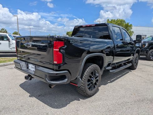 Used 2025 Chevrolet Silverado 2500 LT w/ Trail Boss Package AWD/4WD image 5