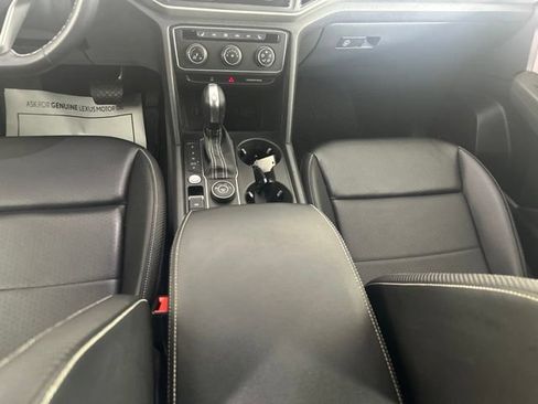 Used 2022 Volkswagen Atlas Cross Sport SE AWD/4WD image 23