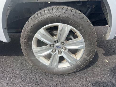 Used 2018 Ford F150 Platinum w/ Equipment Group 701A Luxury AWD/4WD image 21