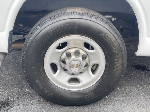 Used 2023 Chevrolet Express 3500 LS image 44