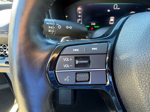 Used 2025 Honda Accord Touring image 12