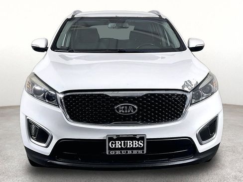 Used 2016 Kia Sorento FWD w/ LX Convenience Package image 4