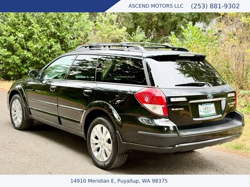 Used 2009 Subaru Outback 2.5i Limited AWD/4WD image 3