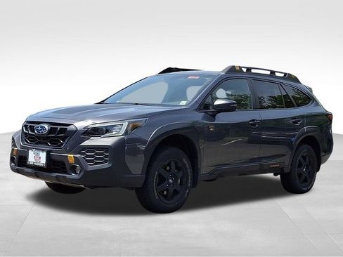 Used 2025 Subaru Outback Wilderness w/ Wilderness Package AWD/4WD image 3