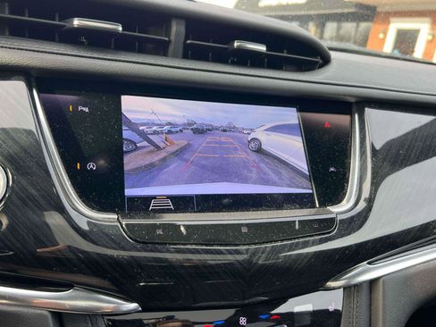 Used 2020 Cadillac XT6 Premium Luxury image 17