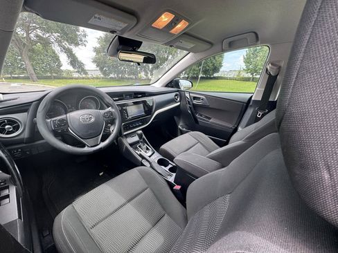 Used 2018 Toyota Corolla iM FWD image 13