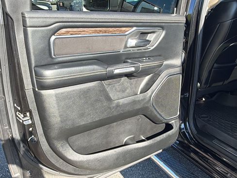 Used 2019 RAM 1500 Laramie AWD/4WD image 22
