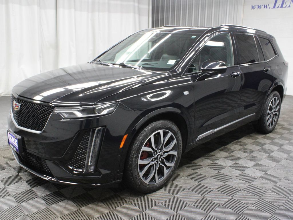Used 2022 Cadillac XT6 Sport w/ Technology Package AWD/4WD image 9