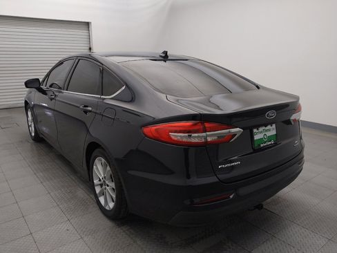Used 2020 Ford Fusion SE image 5