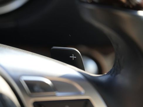 Used 2014 Mercedes-Benz SL 550 image 30