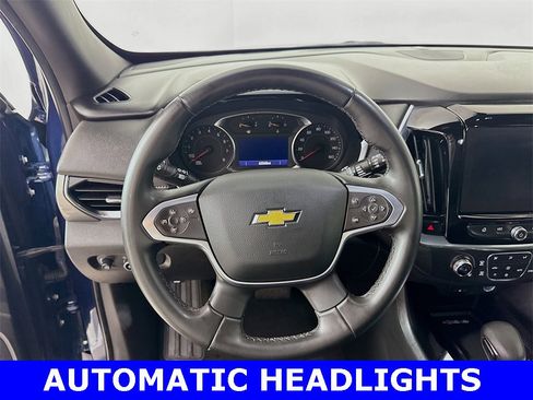 Used 2023 Chevrolet Traverse LT image 5