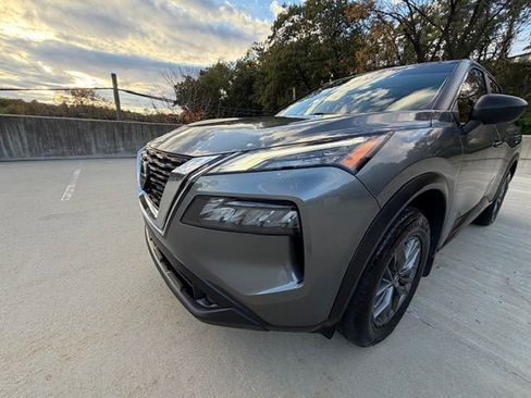 Used 2021 Nissan Rogue S image 9