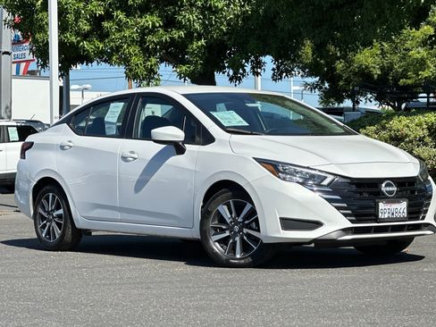 Certified 2025 Nissan Versa SV FWD image 2