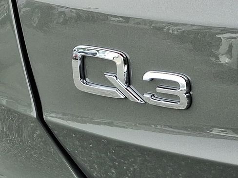 Used 2025 Audi Q3 2.0T Premium w/ Convenience Package AWD/4WD image 11