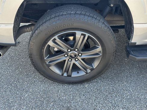 Used 2023 Ford F150 Lariat AWD/4WD image 19