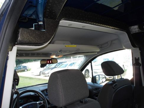 Used 2018 Ford Transit Connect XL image 24