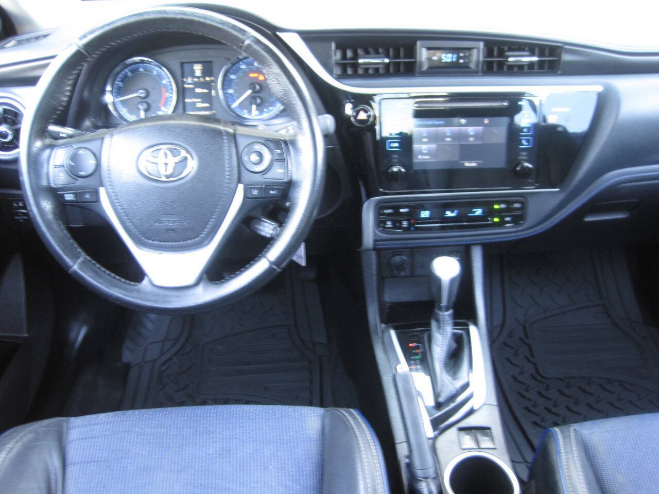 Used 2017 Toyota Corolla SE FWD image 25