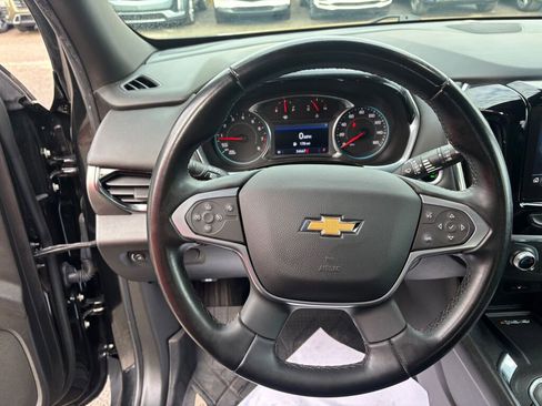 Used 2023 Chevrolet Traverse LT image 21