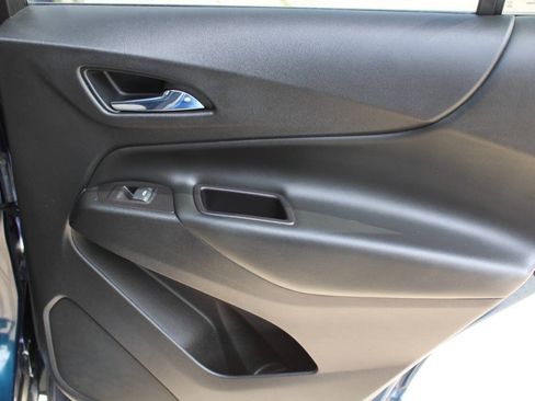 Used 2021 Chevrolet Equinox LT AWD/4WD image 9
