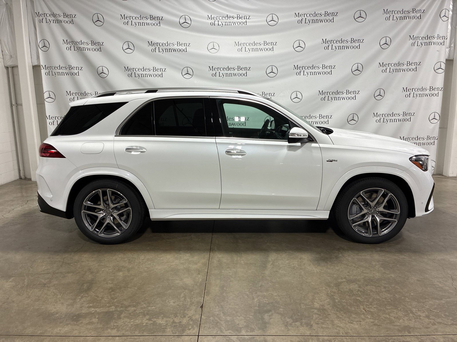 New 2026 Mercedes-Benz GLE 53 AMG 4MATIC image 2