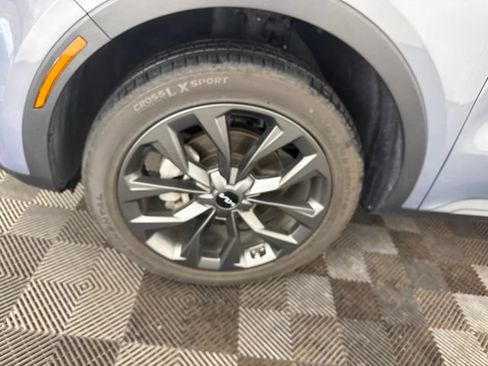 Certified 2023 Kia Sorento SX Prestige AWD/4WD image 30