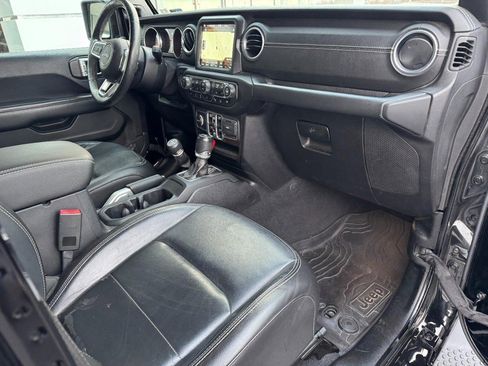 Used 2018 Jeep Wrangler Unlimited Sahara w/ Dual Top Group image 13