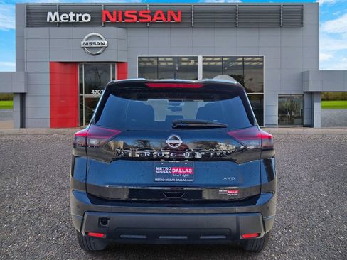 Used 2025 Nissan Rogue S image 5