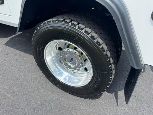 Used 2021 Ford F550 4x4 SuperCab Super Duty w/ Low Deflection Package image 12