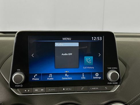 Used 2025 Nissan Sentra SV image 19