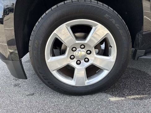 Used 2016 Chevrolet Suburban LT image 40