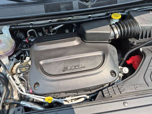 Used 2024 Chrysler Voyager LX FWD image 30