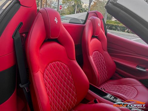 Used 2021 Ferrari F8 Tributo image 33