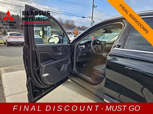 Used 2022 Lincoln Corsair AWD w/ Premium Package image 9