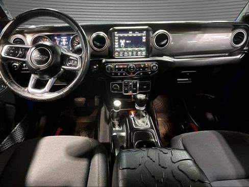 Used 2021 Jeep Wrangler Unlimited Sahara AWD/4WD image 7