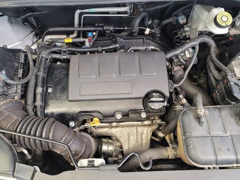 Used 2020 Chevrolet Trax LS FWD image 30