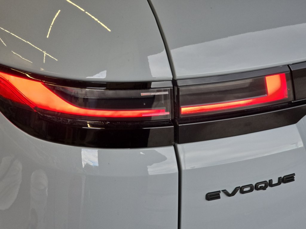 New 2026 Land Rover Range Rover Evoque Hoxton AWD/4WD image 23