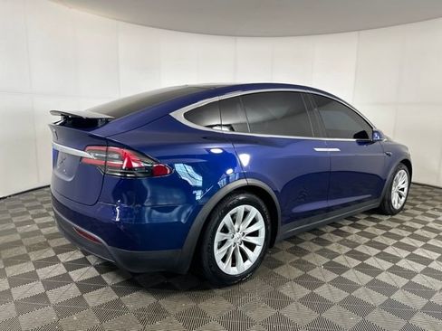 Used 2018 Tesla Model X 100D image 3