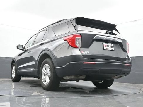 Used 2020 Ford Explorer XLT AWD/4WD image 50