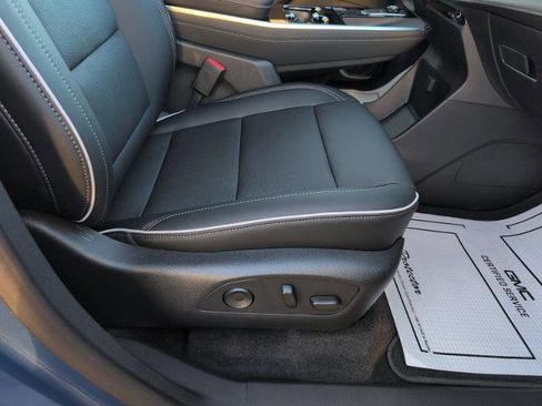 New 2025 Buick Enclave Preferred w/ Power Package image 7