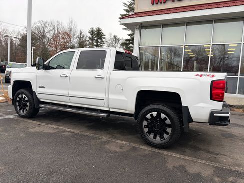 Used 2015 Chevrolet Silverado 2500 High Country image 11