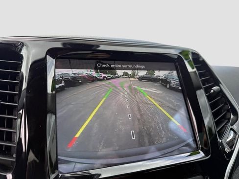 Used 2020 Jeep Cherokee Limited image 11